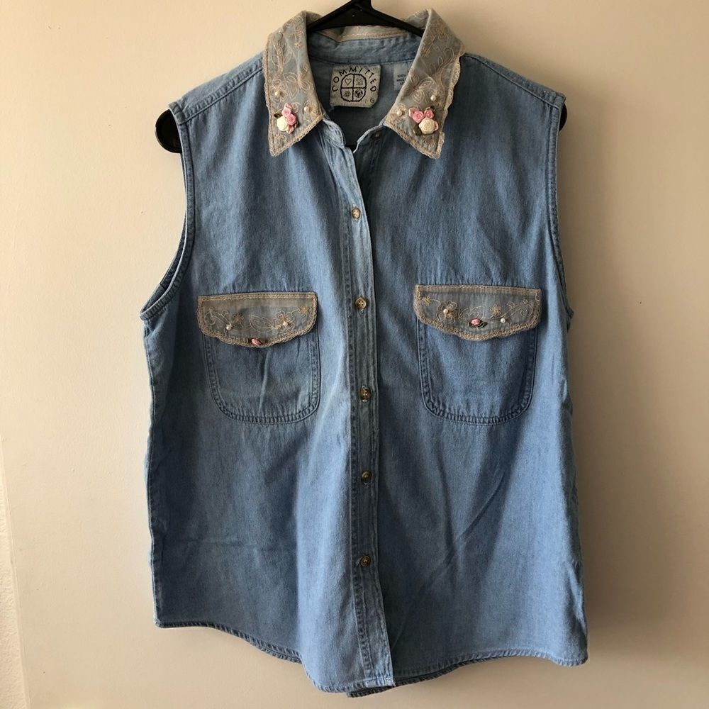 Committed Sleeveless Chambray size L gently used